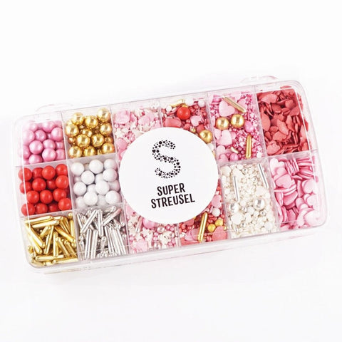 Super Streusel -Superbox Big Love - Assortment of sprinkle, chocolate balls, dragees with crispy center 425g